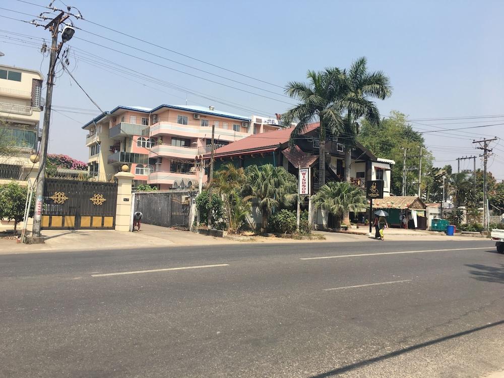 Hotel Windsor Yangon Exteriör bild