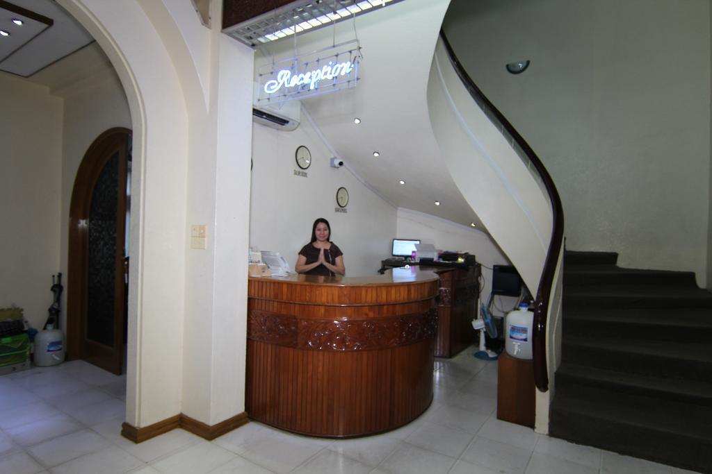Hotel Windsor Yangon Exteriör bild